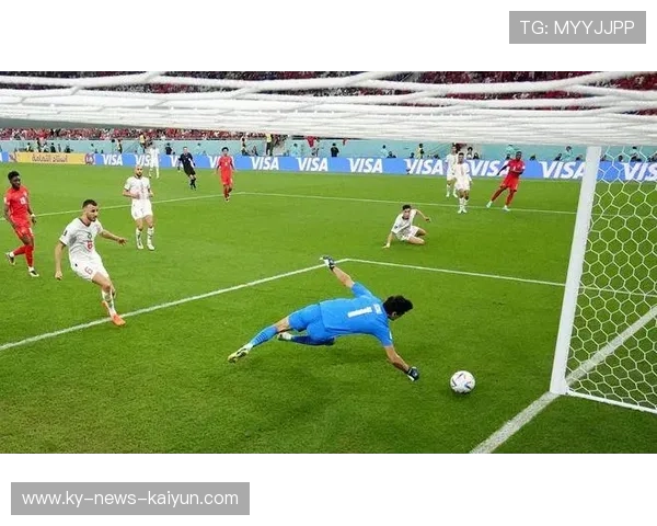 阿什拉夫速度撕裂边线防守