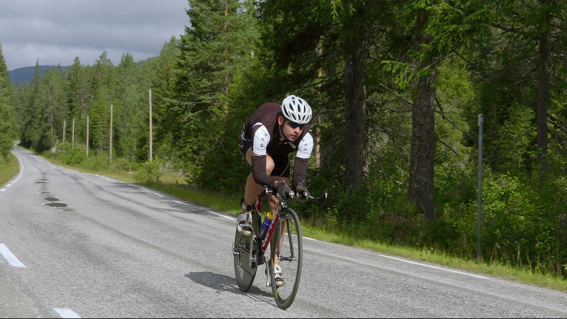 全国游艇绕标赛 精英船队比拼战术与操控